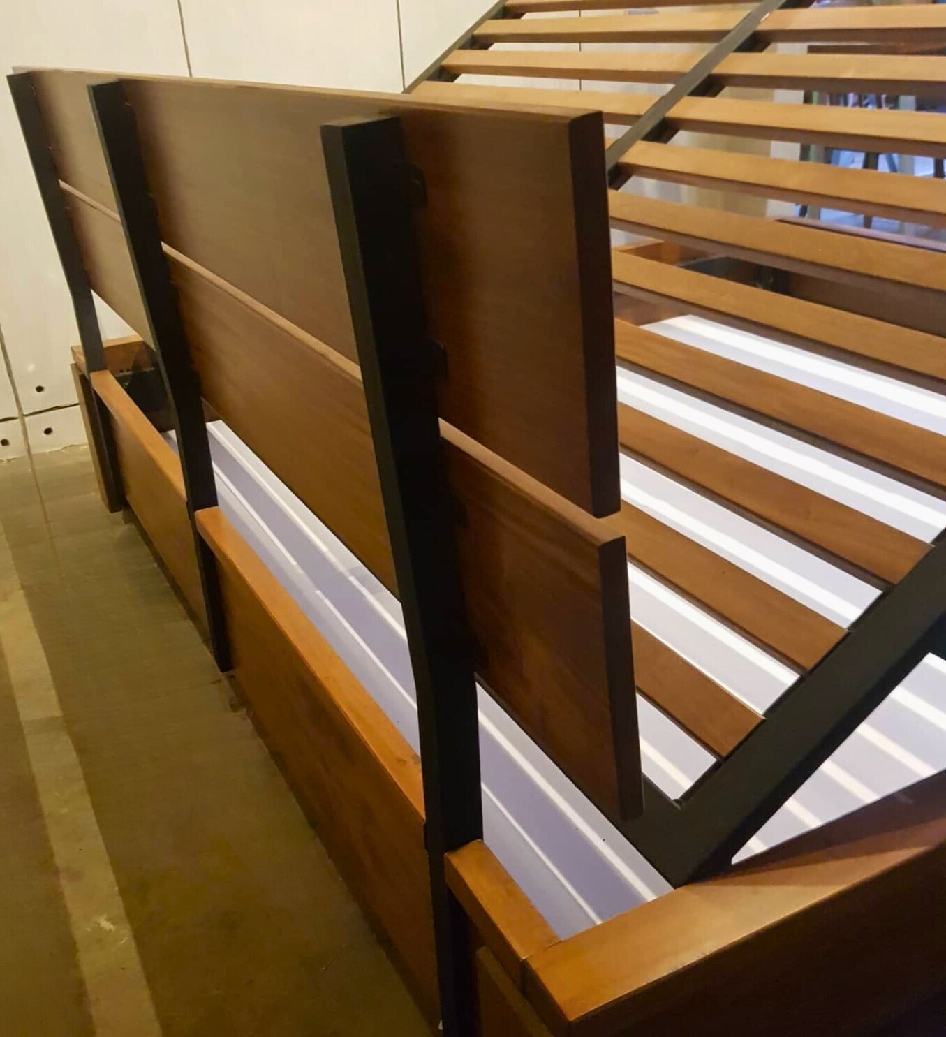 OBENZA BED FRAME
