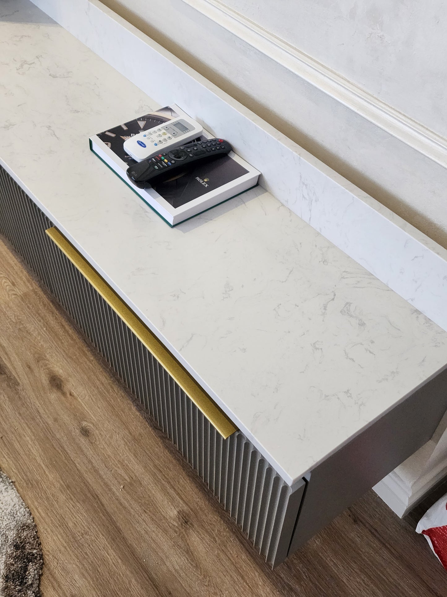 AMELIA HANGING CONSOLE