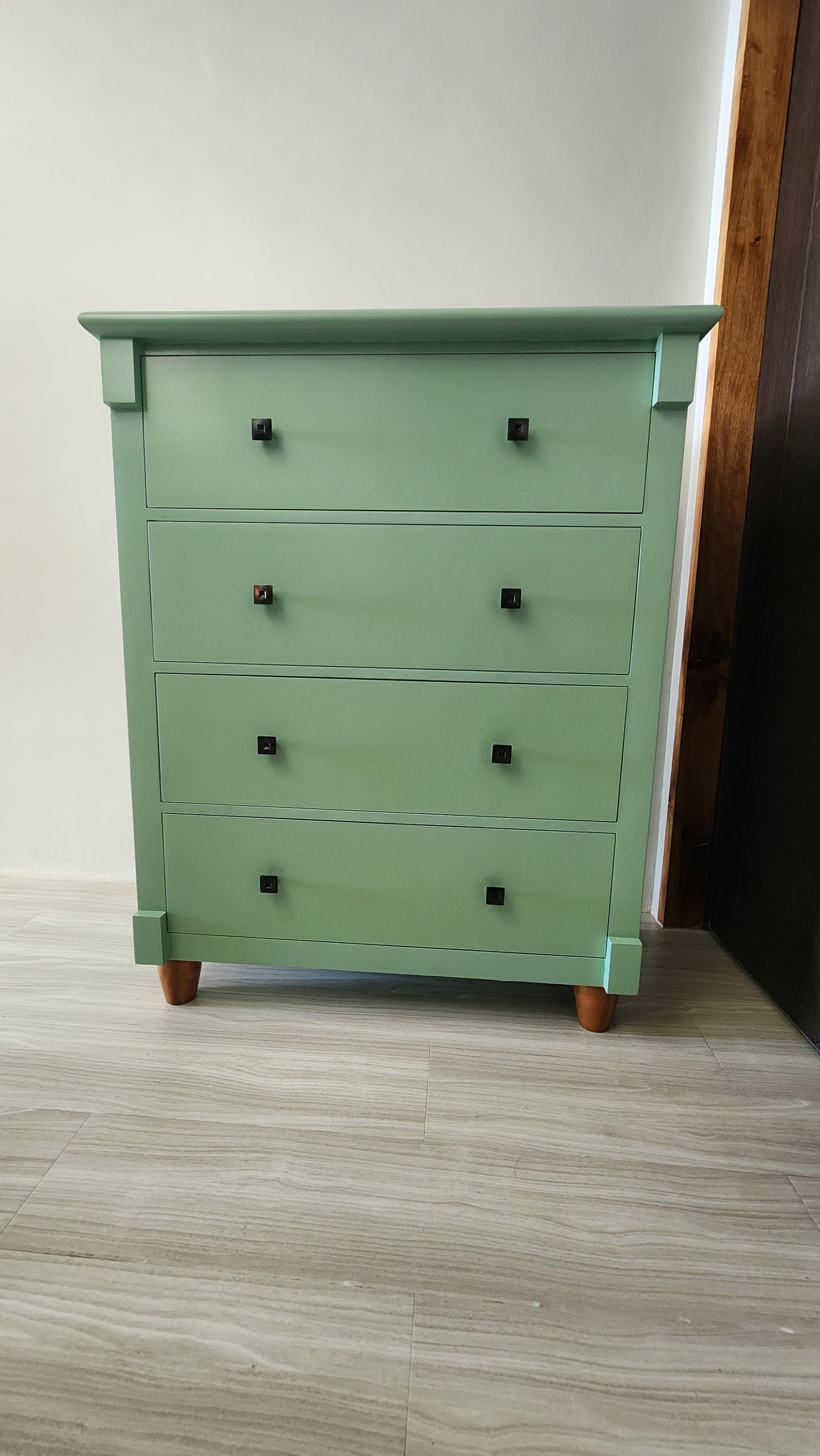 ASHLEY DRESSER