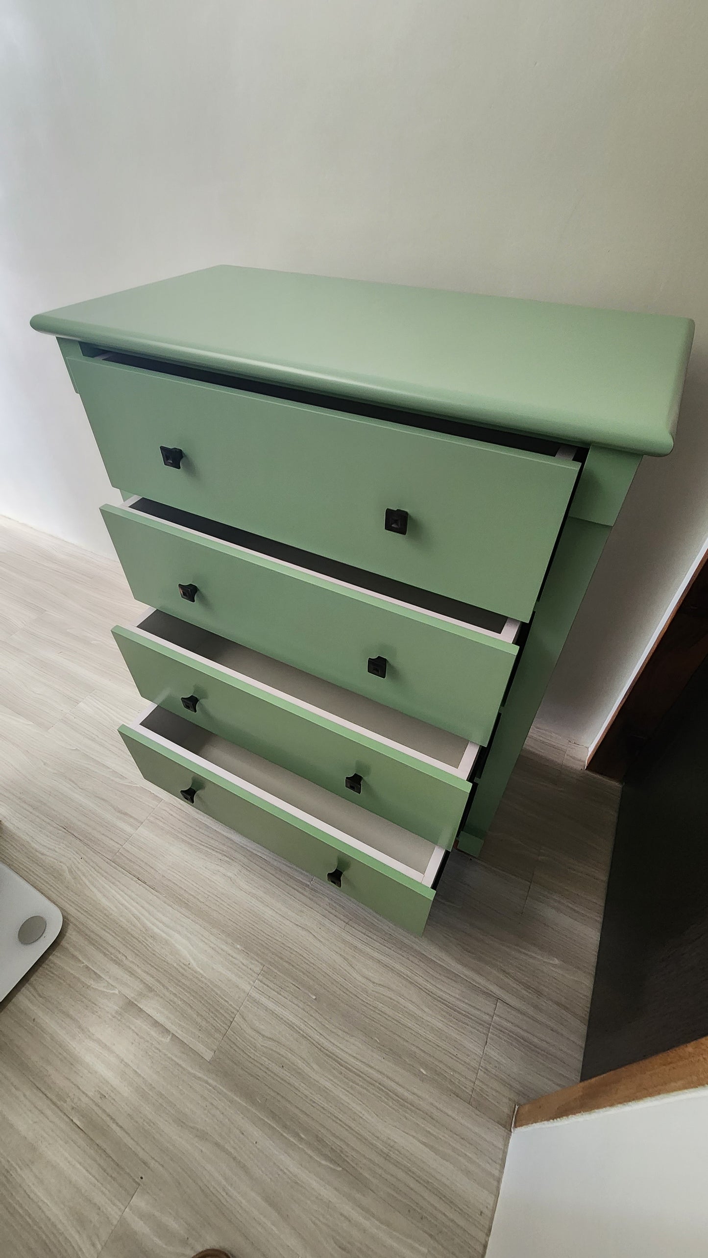 ASHLEY DRESSER