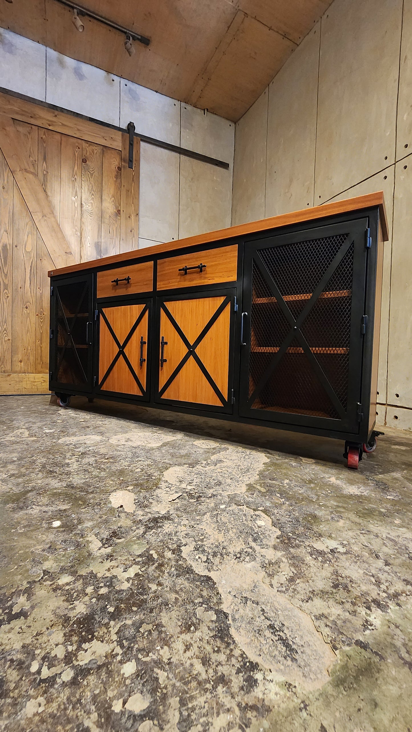 DANIEL INDUSTRIAL BUFFET TABLE