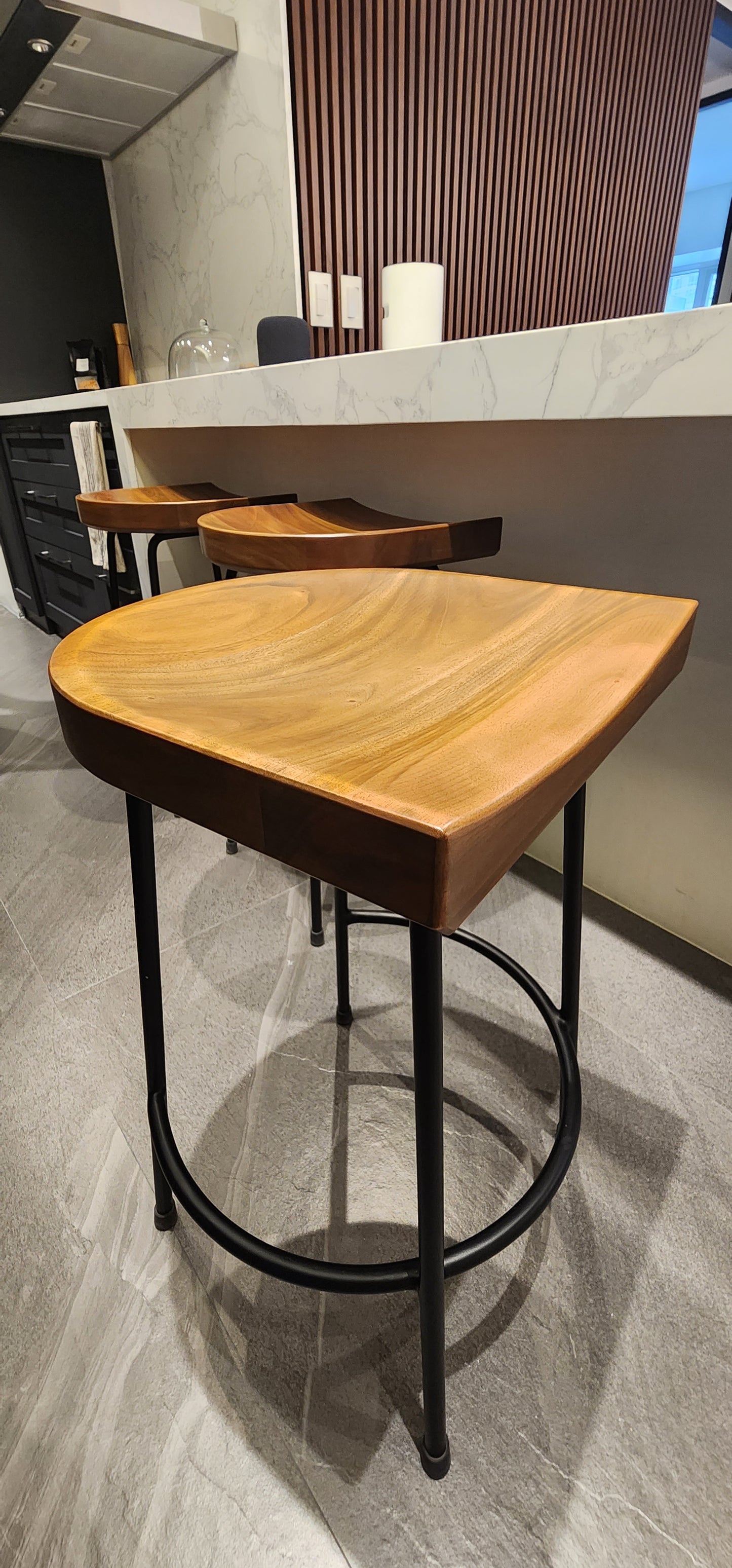 BORDEAUX BAR STOOL
