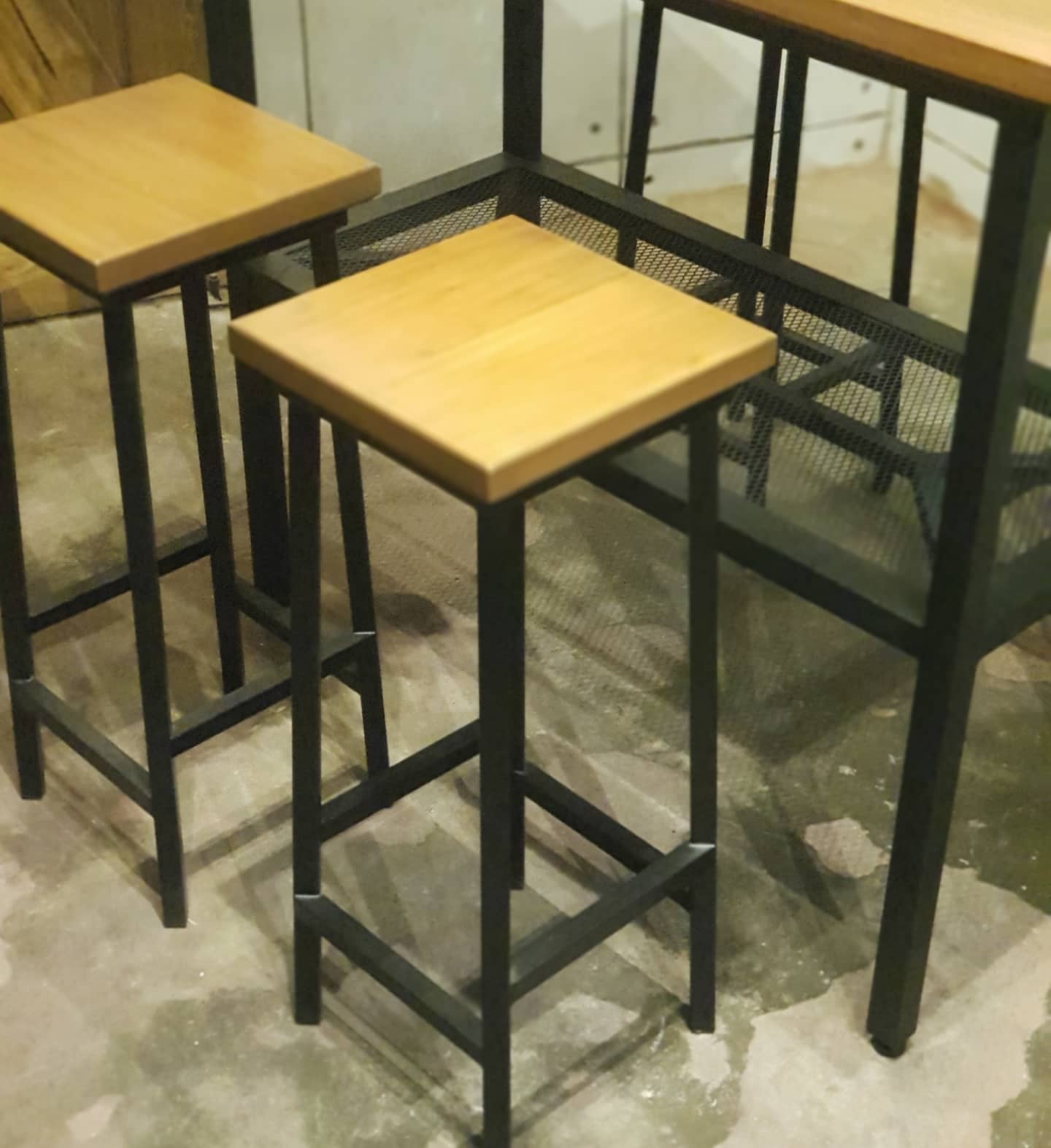 LUIGI BAR TABLE AND BAR STOOL