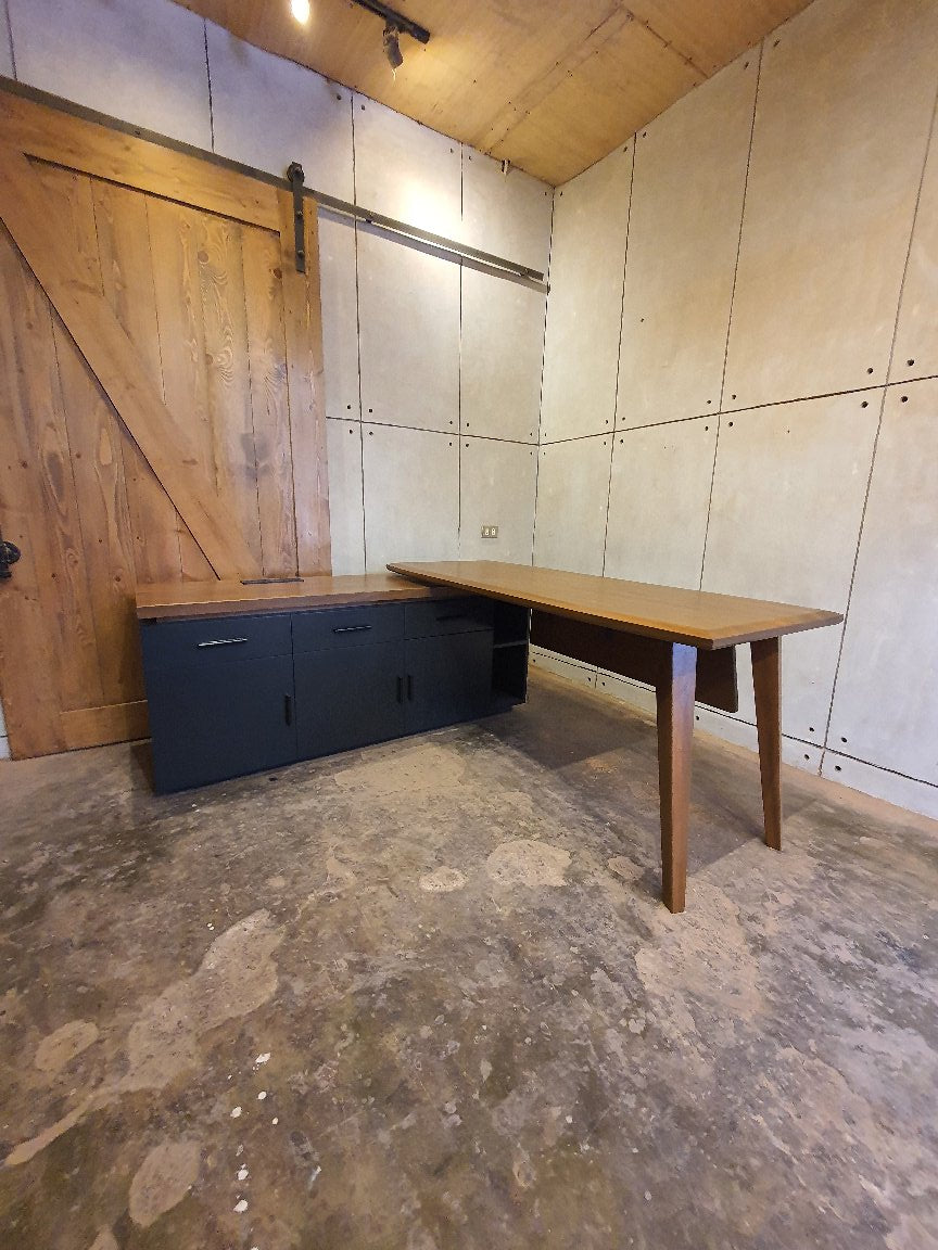 SERGIO EXECUTIVE DESK WITH DRAWERS AND CABINET WING
