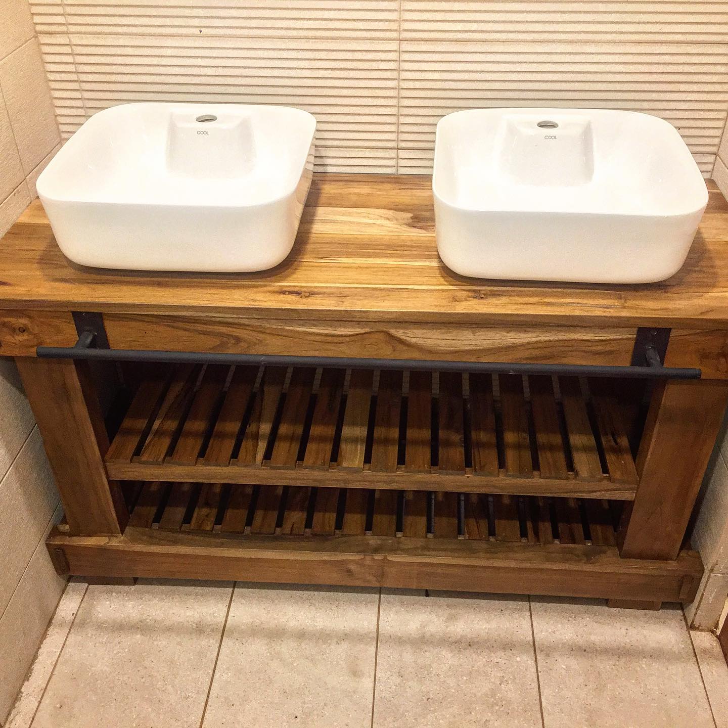CHARLIE & ANDIE ALL WOOD LAVATORY