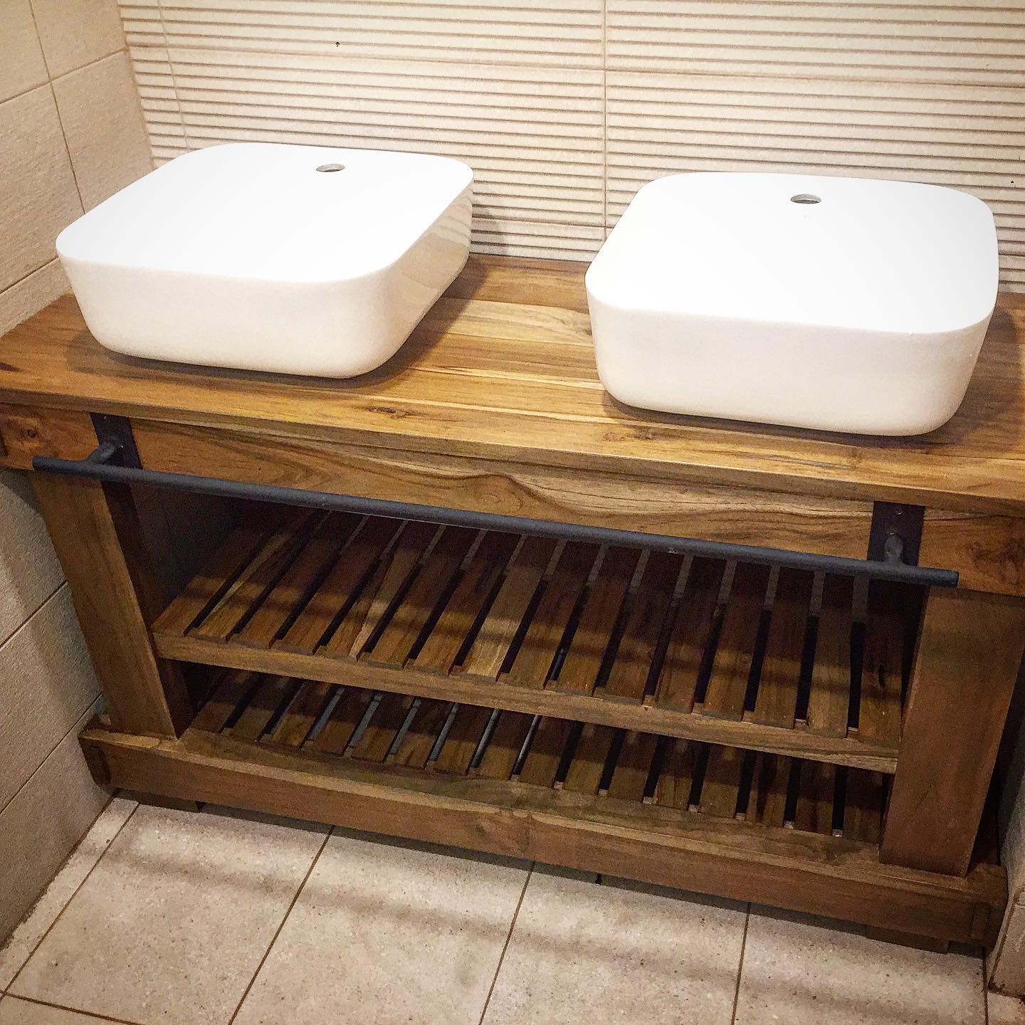 CHARLIE & ANDIE ALL WOOD LAVATORY