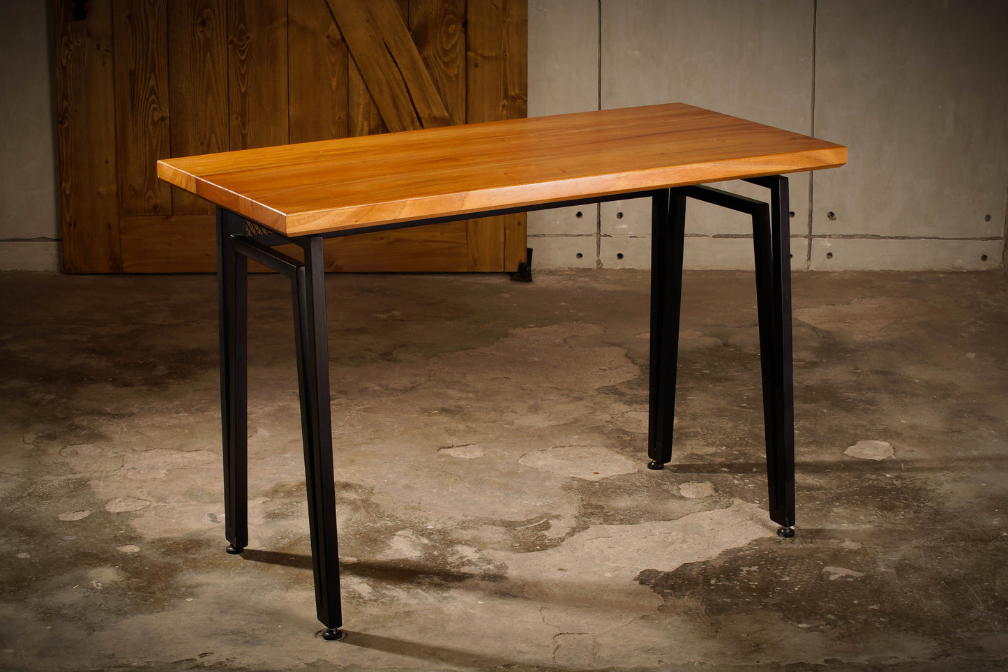 OAKMONT DESK