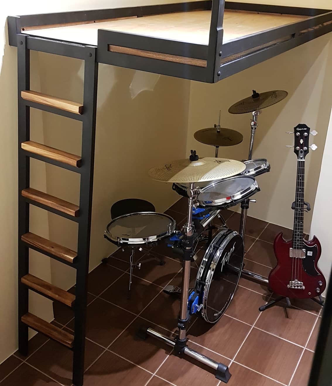 LANTAN INDUSTRIAL SINGLE LOFT BED FRAME