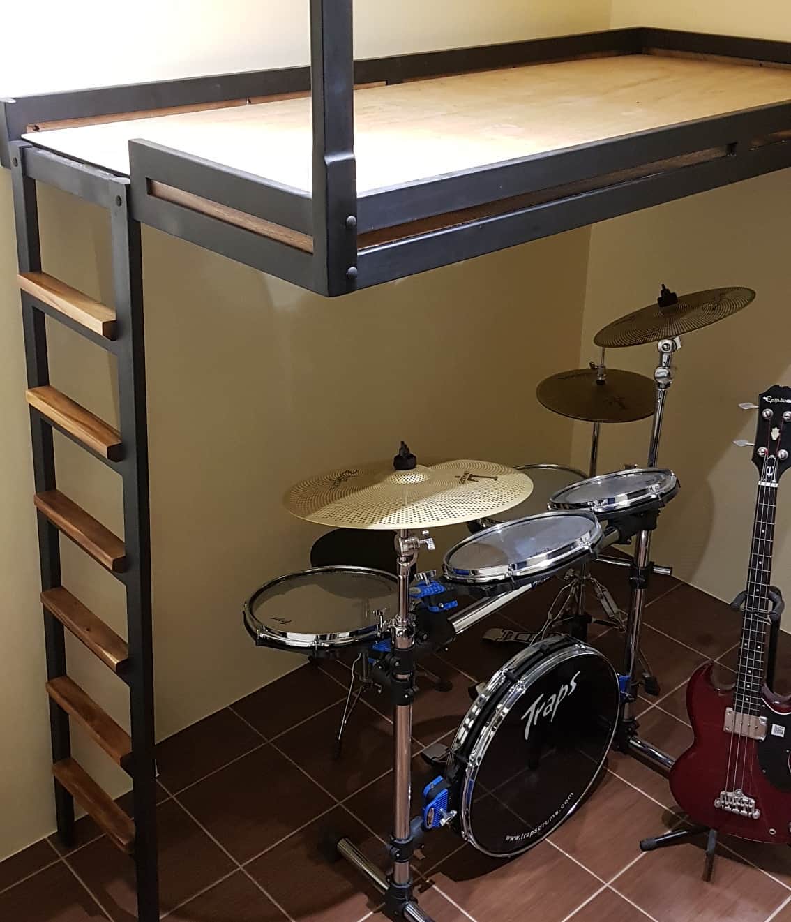 LANTAN INDUSTRIAL SINGLE LOFT BED FRAME