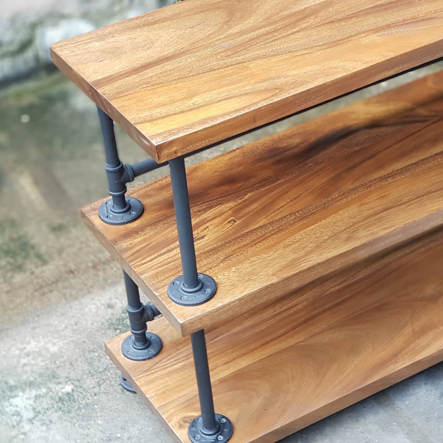 TRINIDAD 3-TIER INDUSTRIAL SHELVING