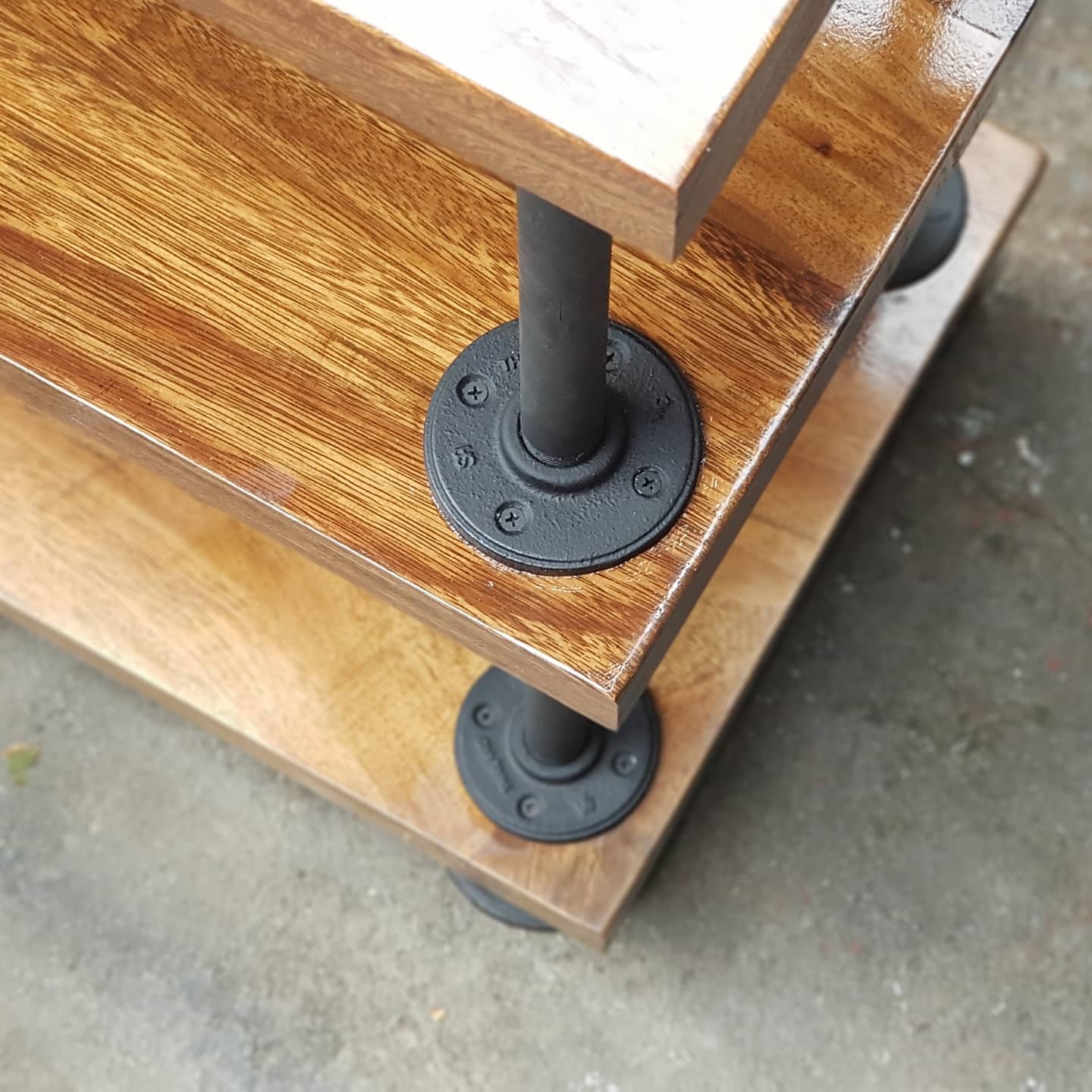 TRINIDAD 3-TIER INDUSTRIAL SHELVING