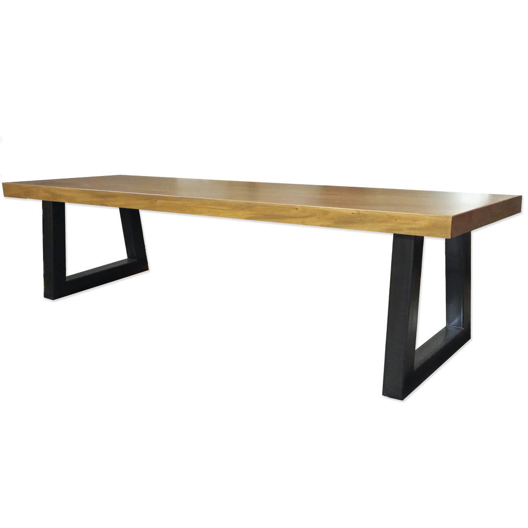 NIGELLA DINING TABLE
