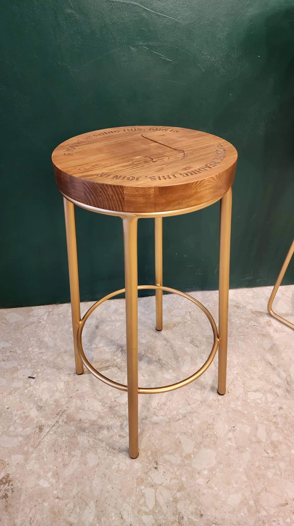 ROUND HIGH BAR STOOL