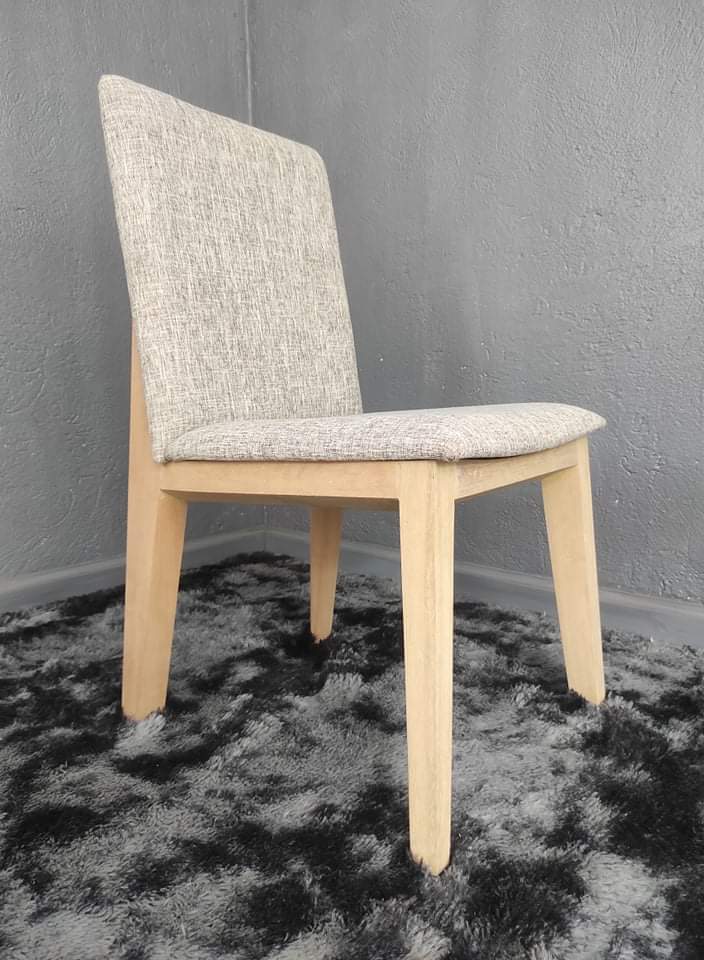 DEXTER DINING CHAIR