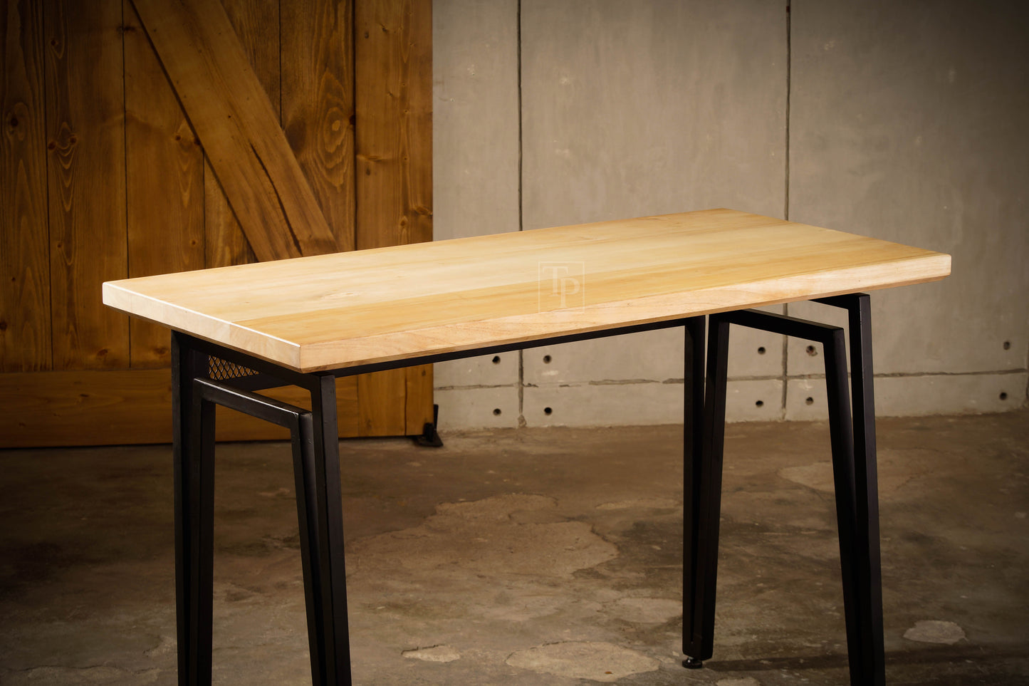 OAKMONT DESK