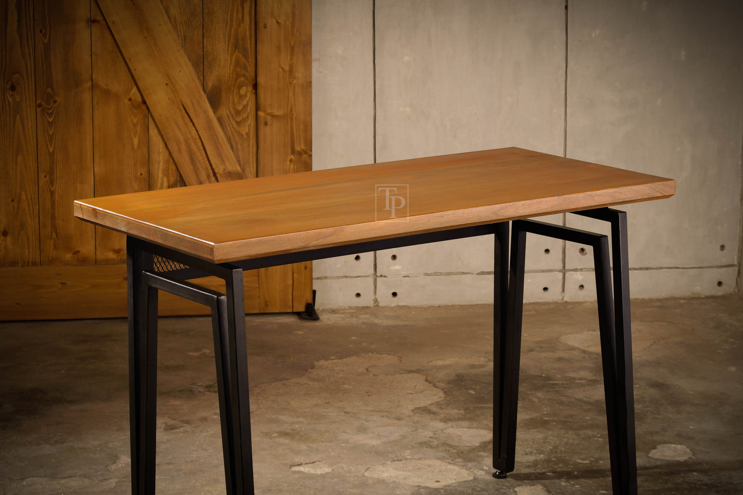 OAKMONT DESK