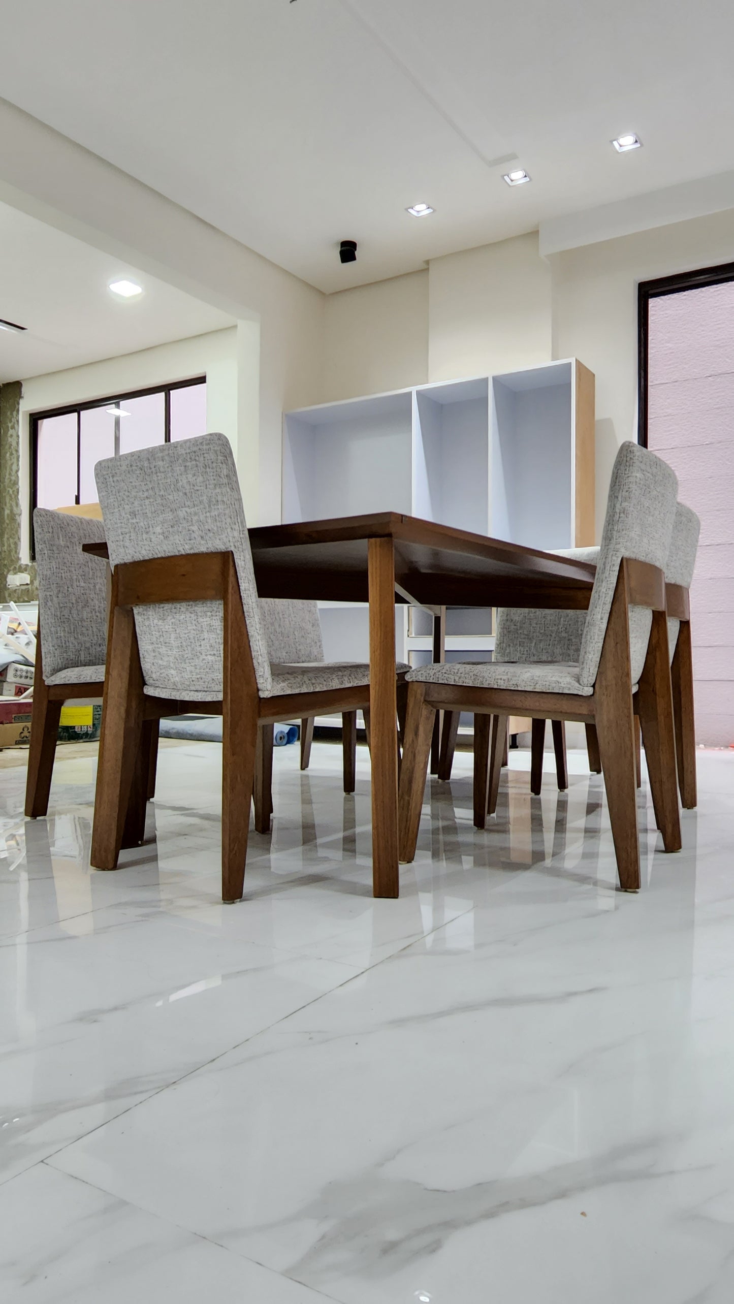 DEXTER 6-SEATER DINING SET