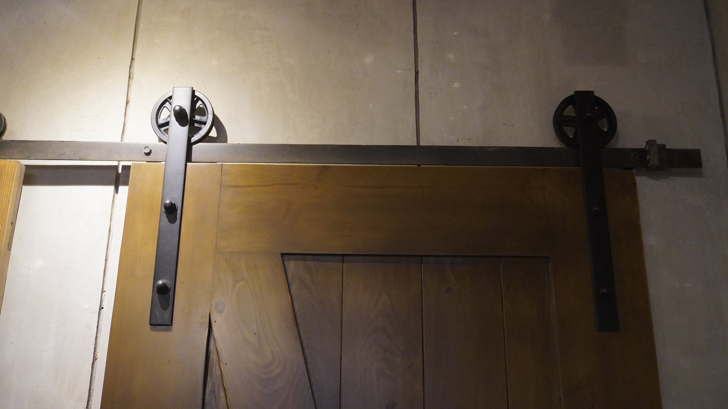 CLASSIC BARN DOOR