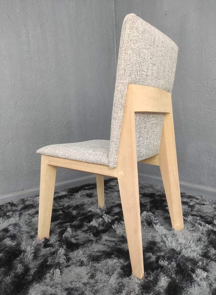 DEXTER DINING CHAIR